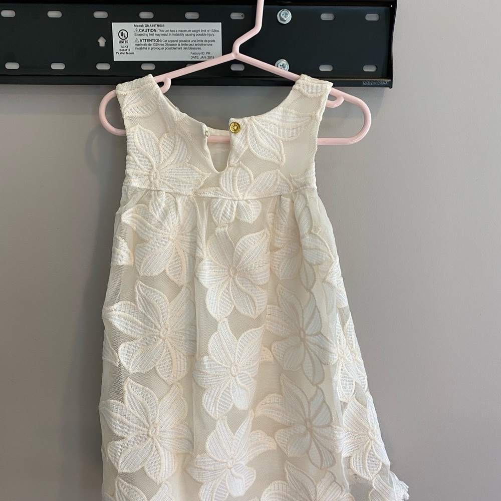 Dress - Picture 3 of 3
